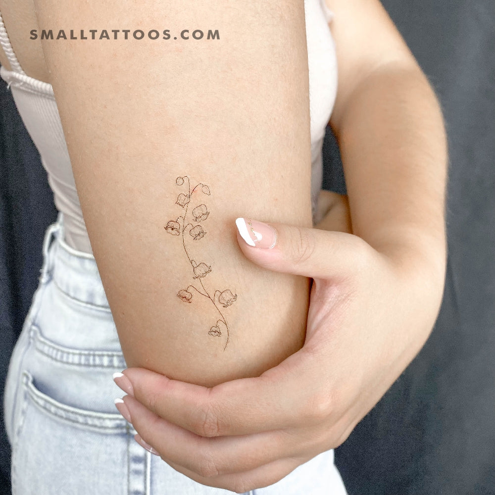 lily flower tattoo wrist