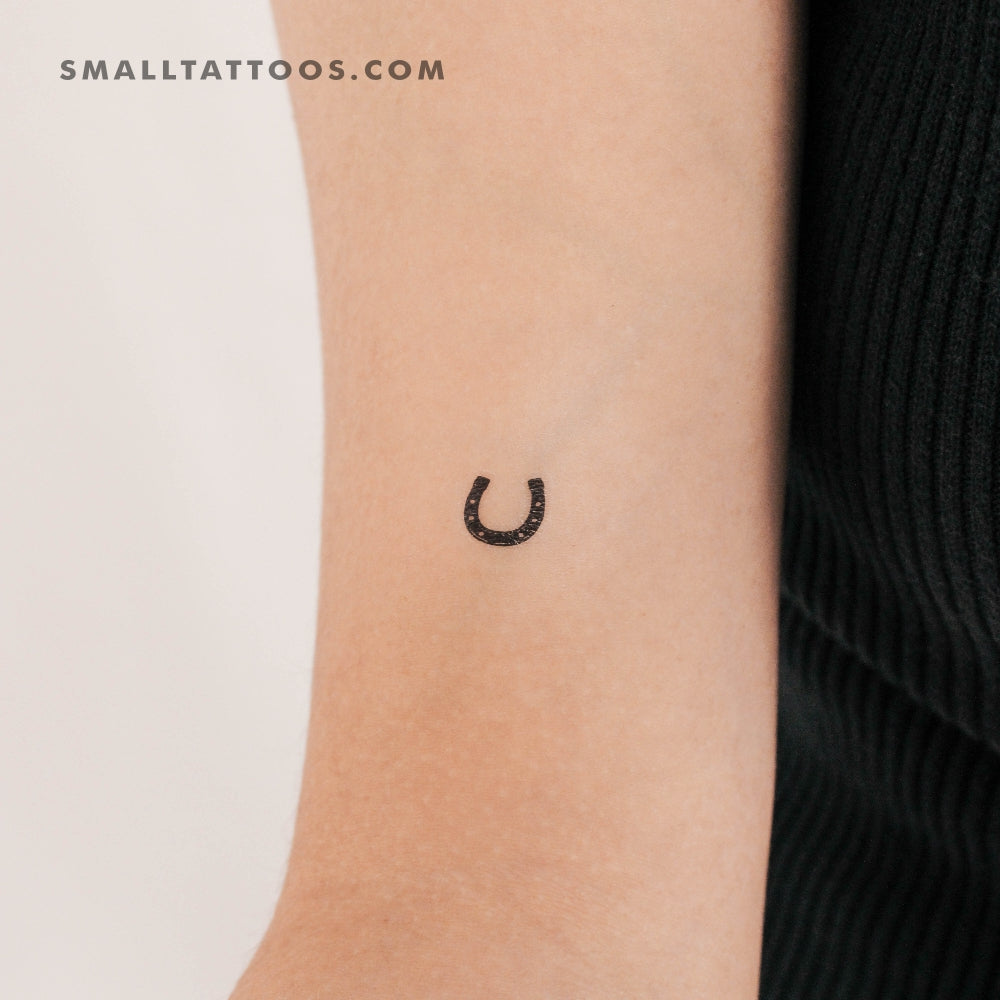 Tiny Horseshoe Temporary Tattoo (Set of 3)