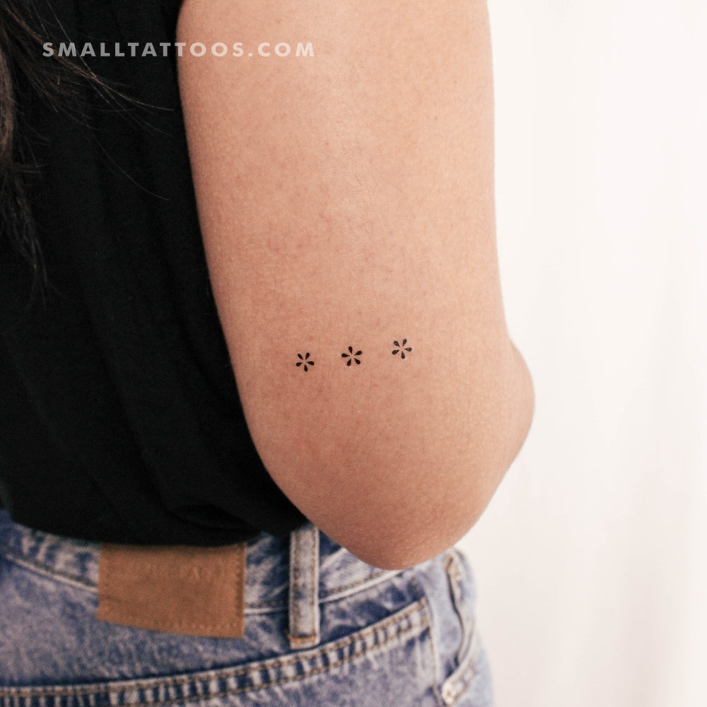 Tatuaje temporal de adorno floral minimalista (juego de 3)