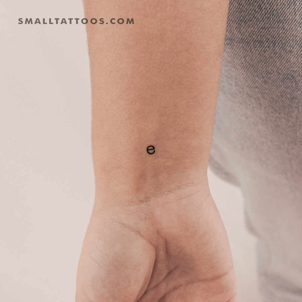 Tatuaje temporal de la letra E minúscula de máquina de escribir (juego de 3)