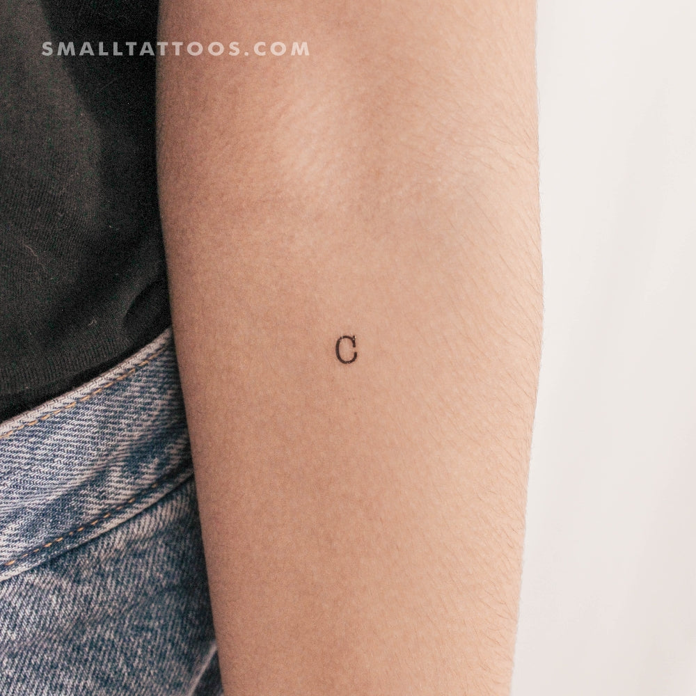 Tatuaje temporal de la letra C mayúscula de máquina de escribir (juego de 3)