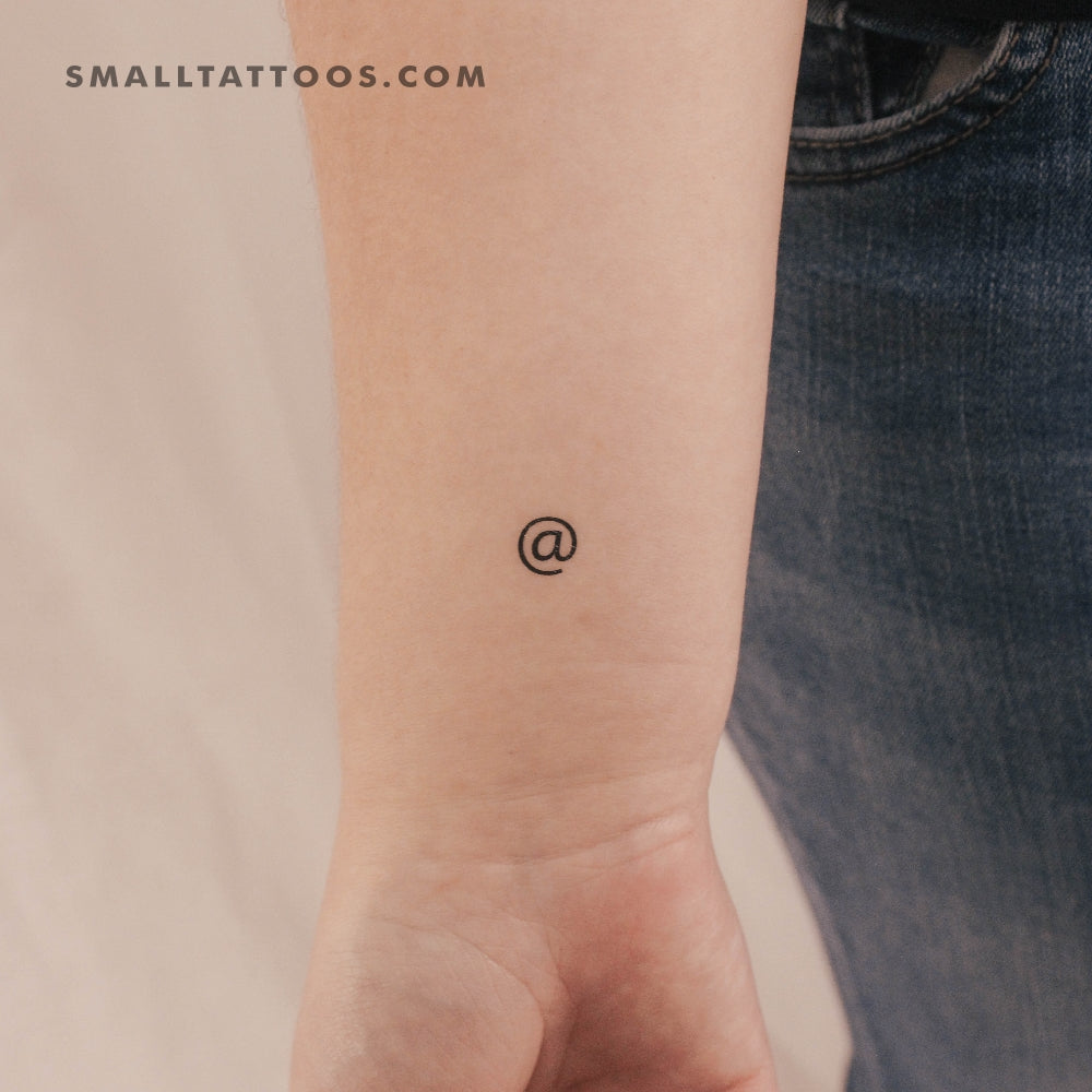 Tatuaje temporal con el símbolo At (juego de 3)