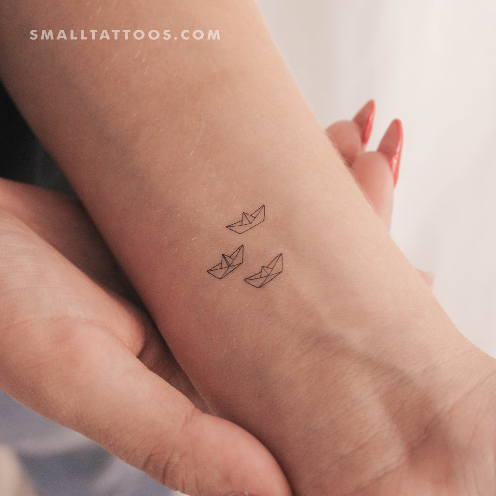 Tatuaje temporal de tres barquitos de papel (juego de 3)