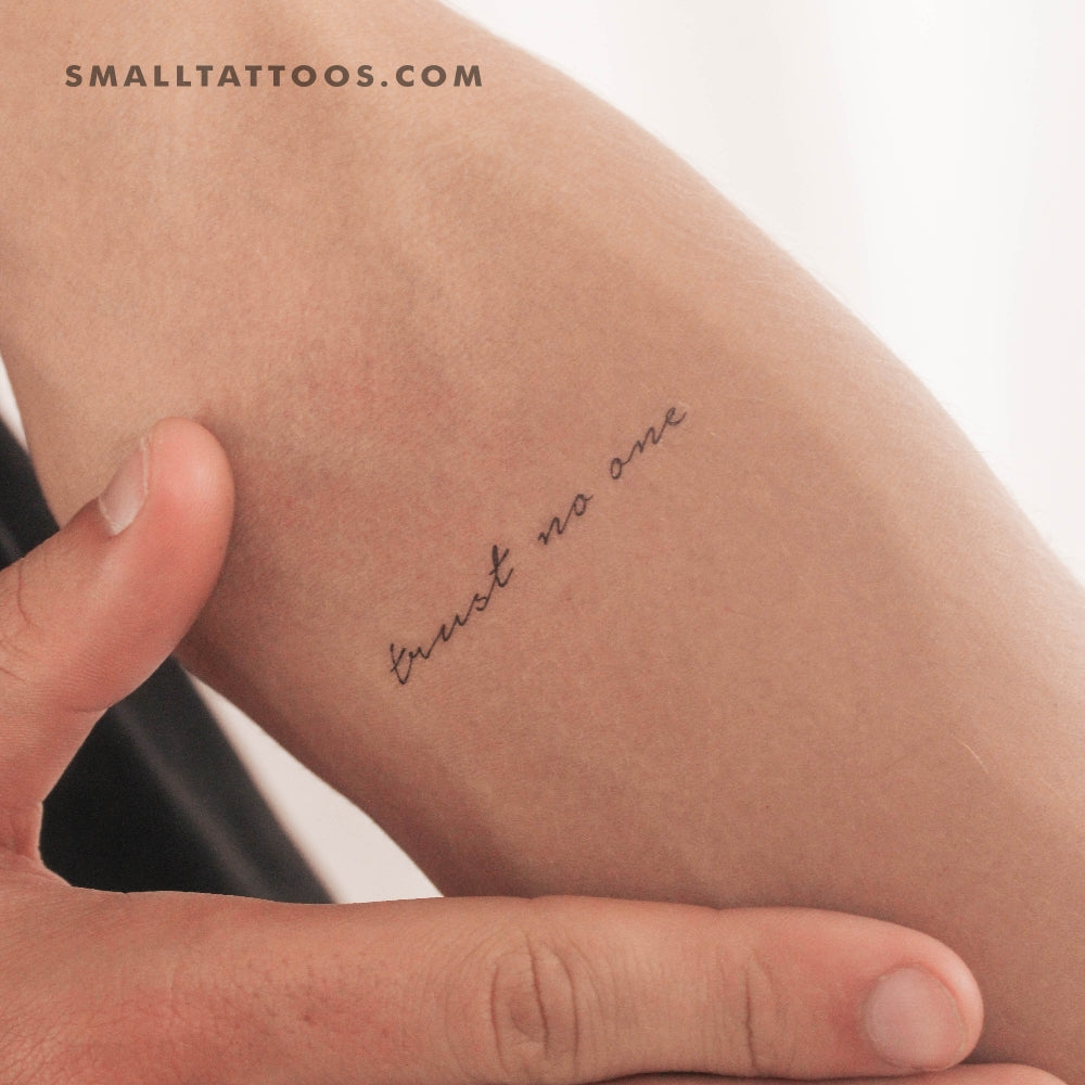 Tatuaje temporal "No confíes en nadie" (juego de 3)