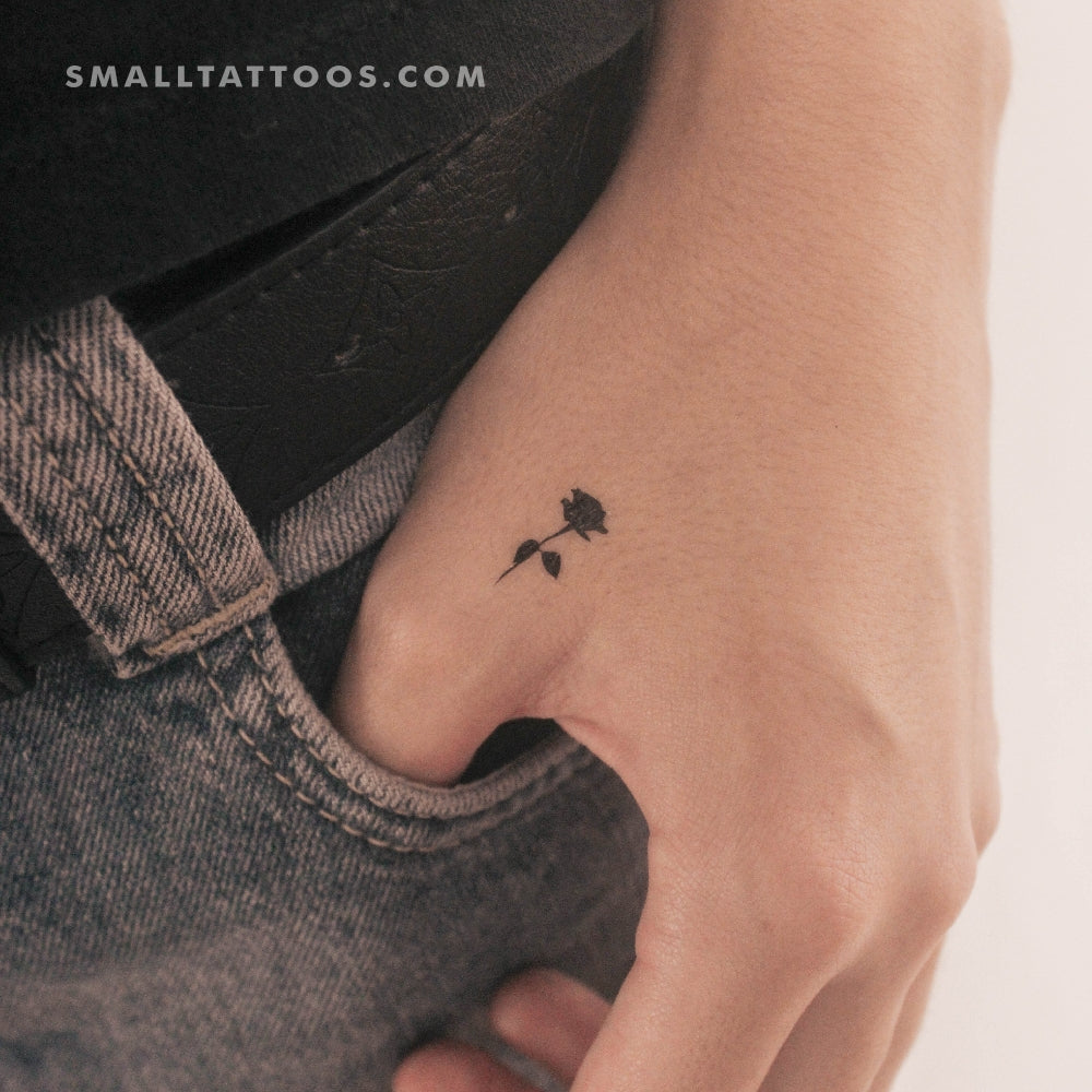 Tatuaje temporal de una pequeña rosa negra (juego de 3)