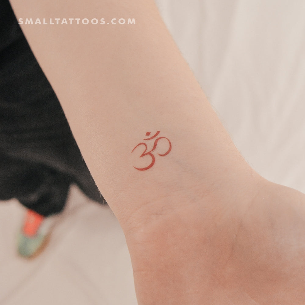 Tatuaje temporal Om en tinta roja (juego de 3)