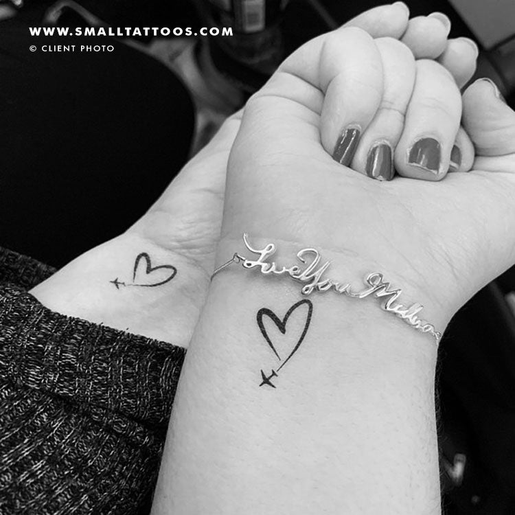Tatuaje temporal de corazón en el cielo (juego de 3)