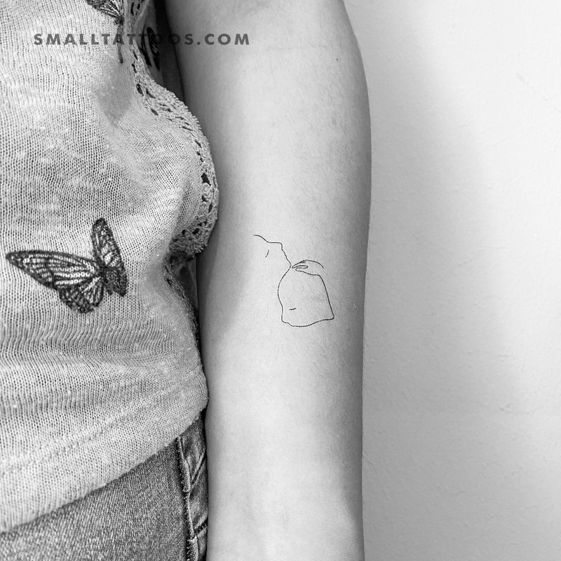 30+ Small Sister Tattoo Ideas to Choose From | Friendship tattoos, Tiny  tattoos for girls, Matching tattoos