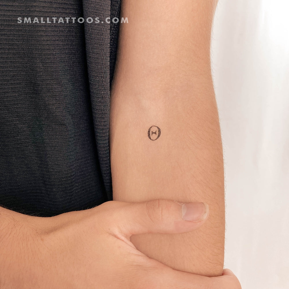 Tatuaje temporal de Theta mayúscula (juego de 3)