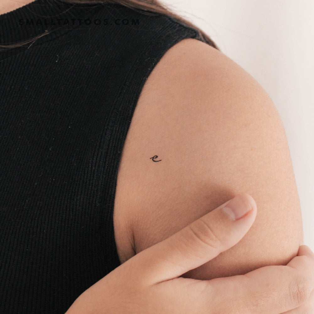 Tatuaje temporal de letra E manuscrita (juego de 3)