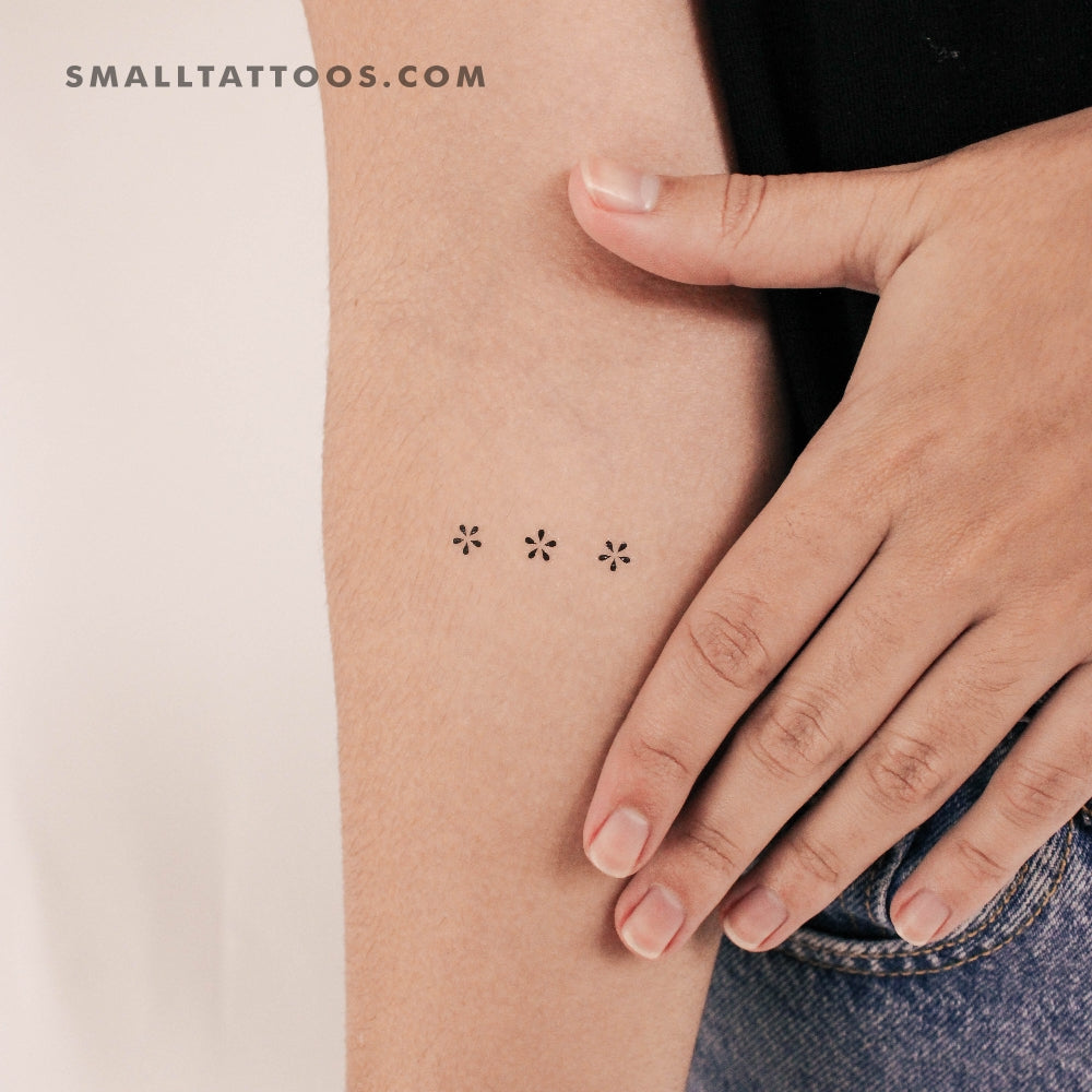 Tatuaje temporal de adorno floral minimalista (juego de 3)