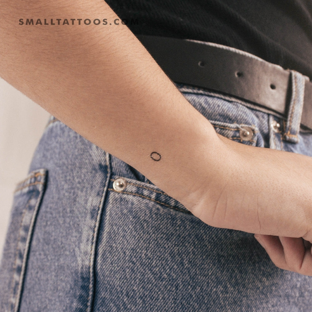 O Uppercase Typewriter Letter Temporary Tattoo (Set of 3)