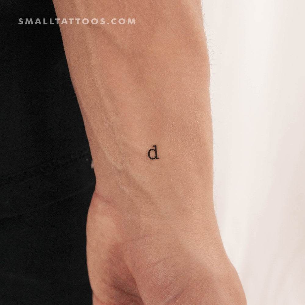 Tatuaje temporal de la letra D minúscula de máquina de escribir (juego de 3)