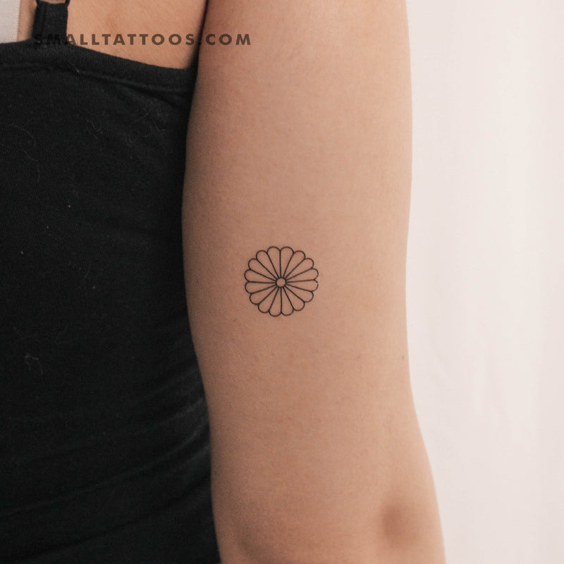 Minimalist Chrysanthemum Temporary Tattoo (Set of 3)