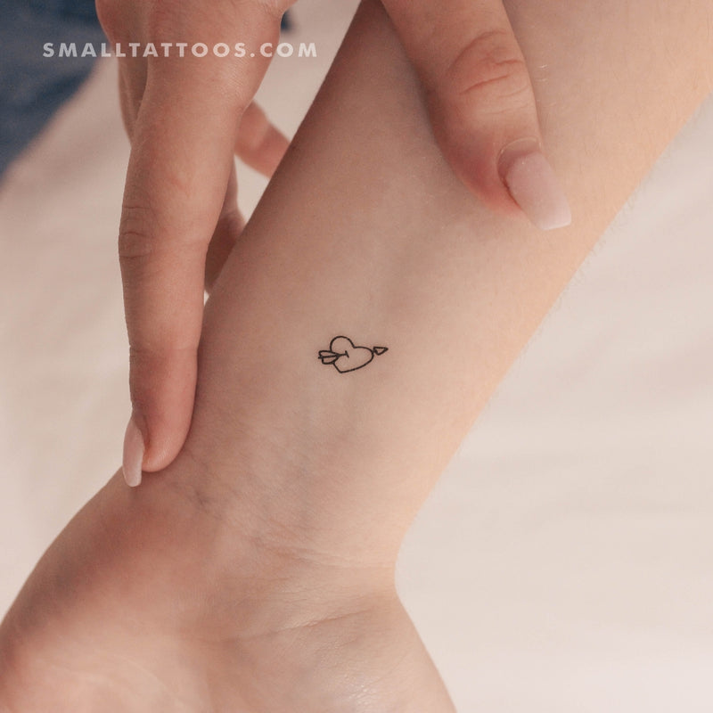 Tiny Heart And Arrow Temporary Tattoo (Set of 3)