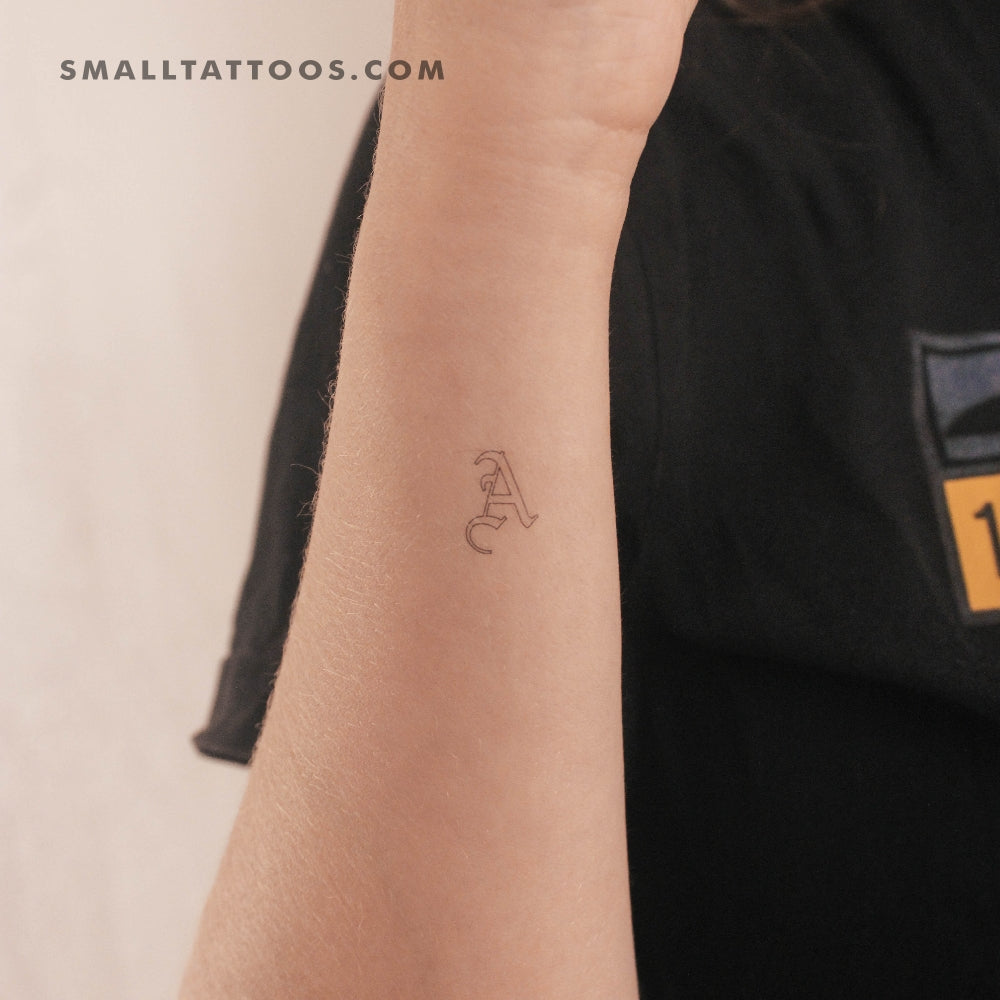 Tatuaje temporal de la letra A en inglés antiguo (juego de 3)