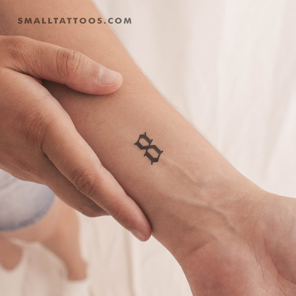 Old English Number 8 Temporary Tattoo (Set of 3)