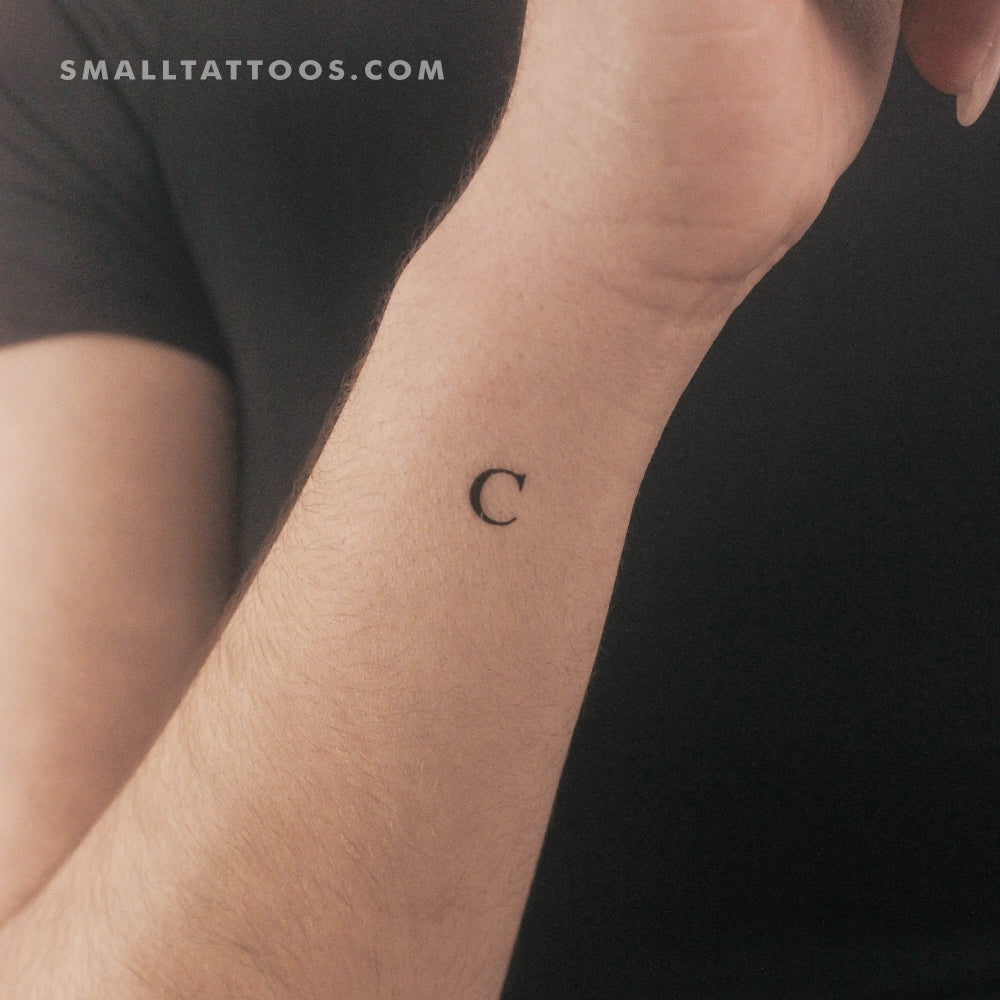 Tatuaje temporal de la letra C mayúscula con serifa (juego de 3)