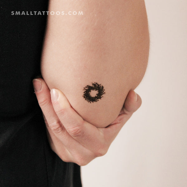 Mistletoe Wreath Temporary Tattoo (Set of 3)