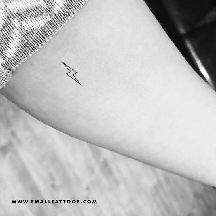 Lightning Bolt Outline Temporary Tattoo (Set of 3)