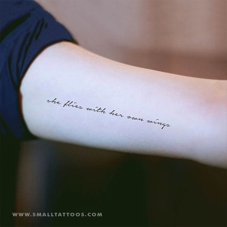 Tatuaje temporal "Ella vuela con sus propias alas" (juego de 3)