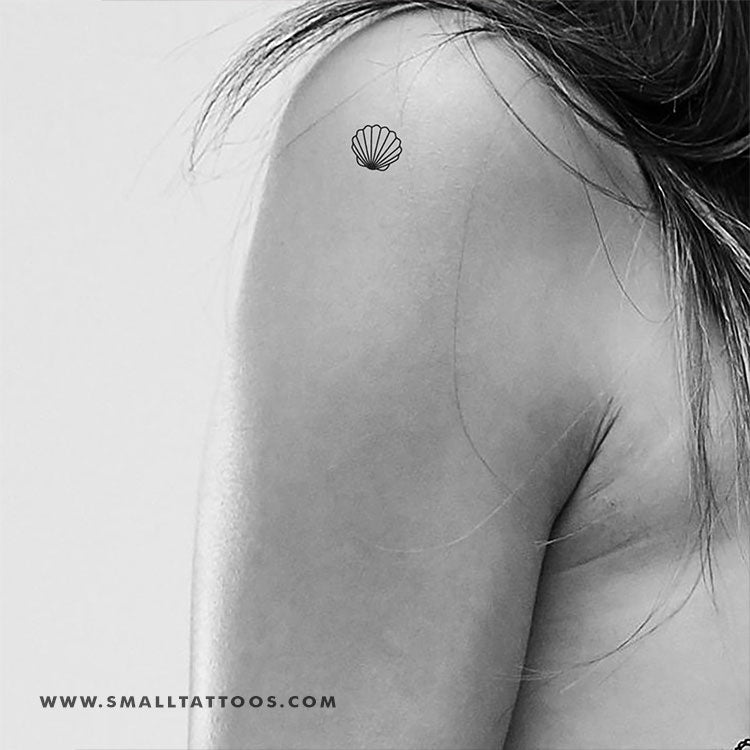 Minimalist seashell tattoo on the wrist. | Seashell tattoos, Shell tattoos,  Small tattoos